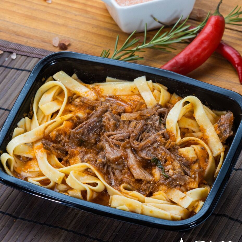 Ragu de costela ao talharim